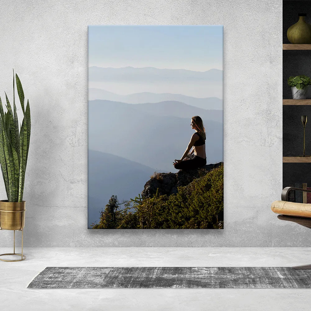 Poster Frau in der Natur Hochformat