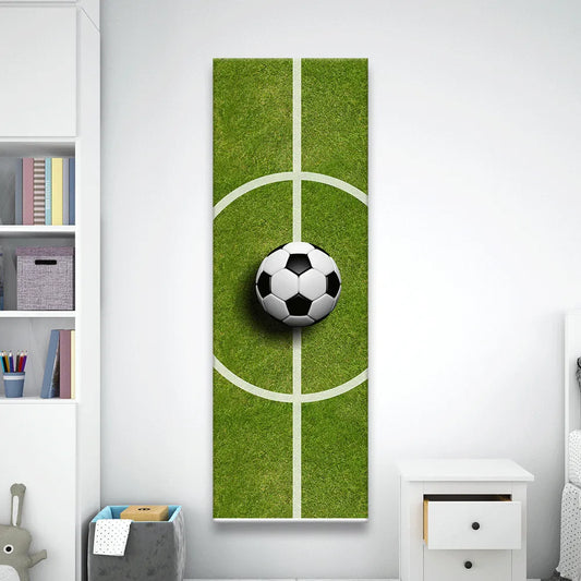 Poster Fußball auf dem Spielfeld Panorama Hoch