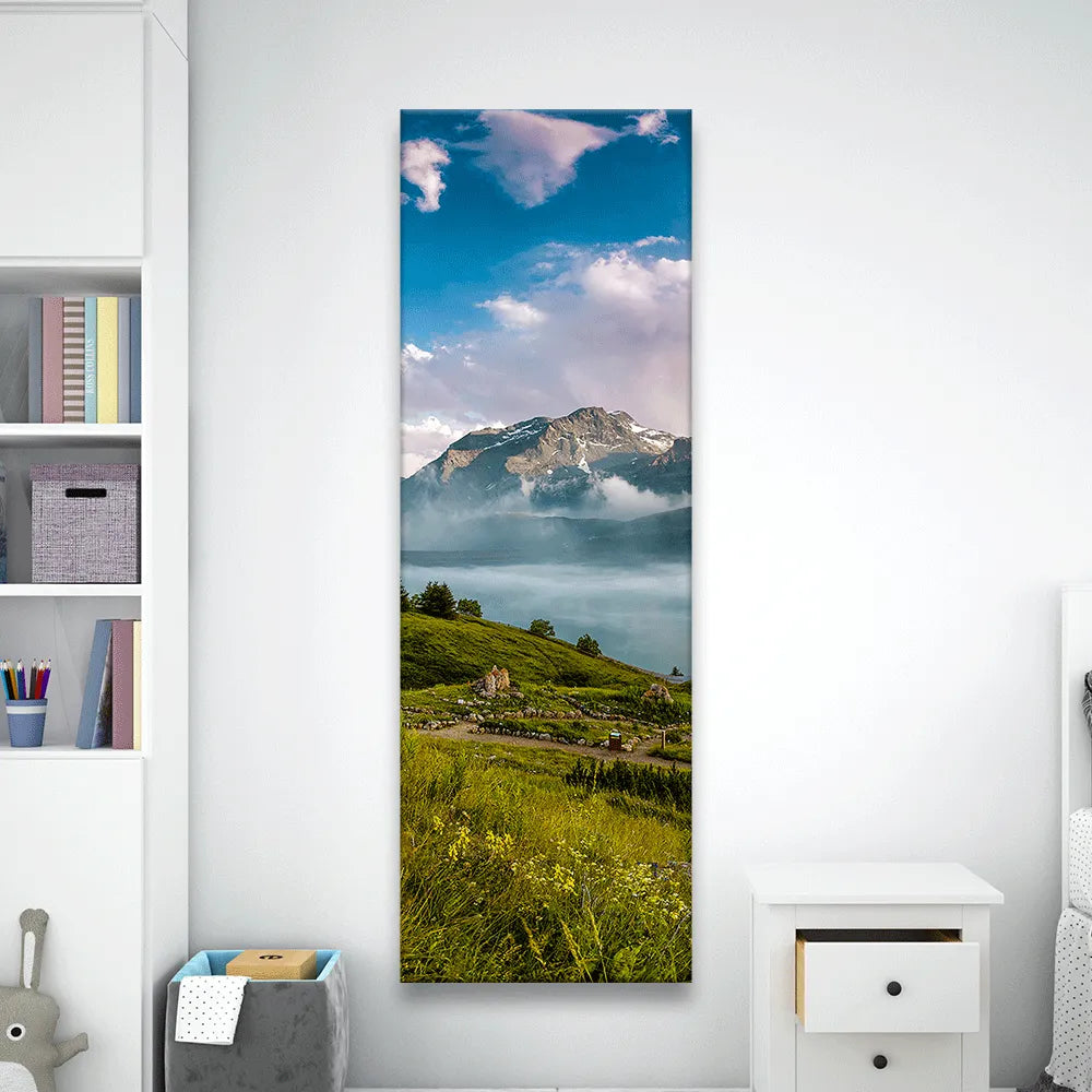 Poster Gebirge mit kleinem See Panorama Hoch